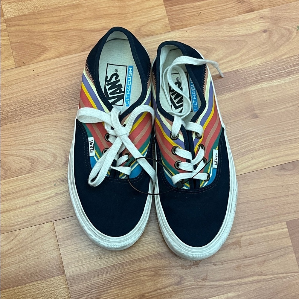 Vans Navy Retro Stripe Sneakers Size 6.5